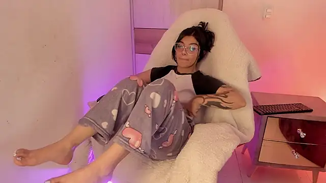 Chatroom XXX en direct de sofi_soft_