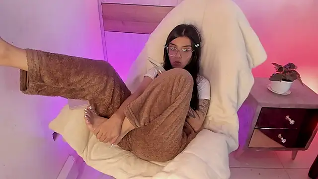 sofi_soft_'s Live XXX Chat