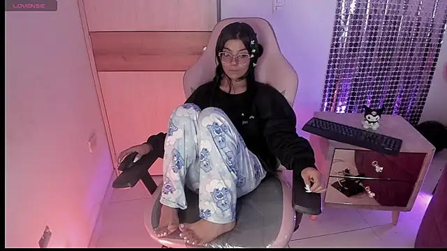 sofi_soft_ Adlı Modelin Canlı XXX Sohbeti
