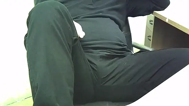 Show modela nikdov3 na web-kameri