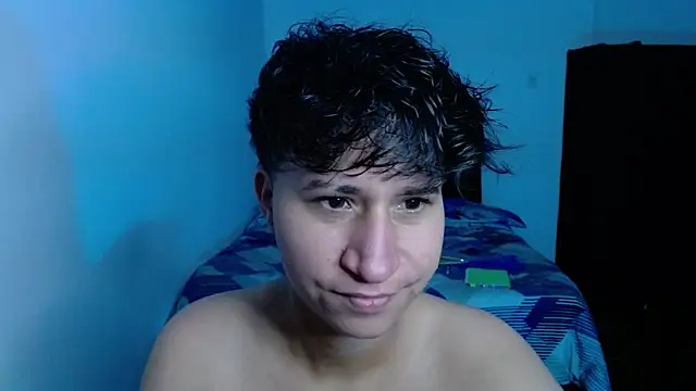 Im_Milan_Rs' Live XXX Chat