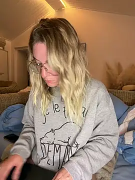 carlaaa webcam show