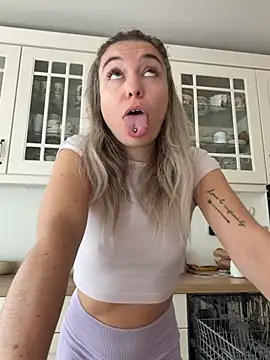 carlaaa 网络视讯表 演