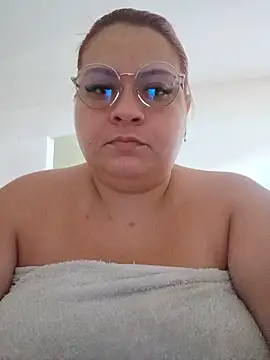 Pokój czatu na żywo – carola_hotwife