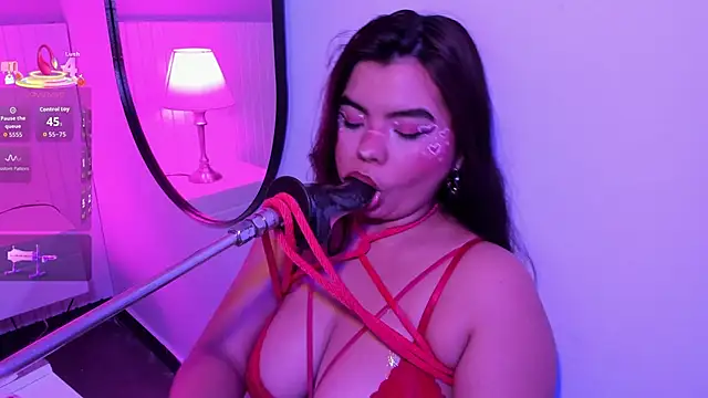 klhoe_boobs webcam show