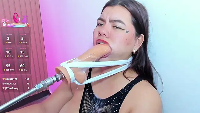 klhoe_boobs' Live XXX Chat
