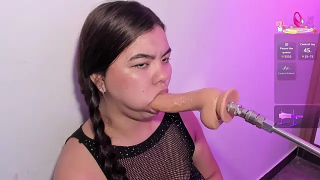 klhoe_boobs Chat XXX in diretta
