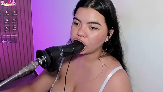 klhoe_boobs' Live XXX Chat