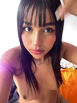 Chat +18 de Mariangel_11 ao vivo
