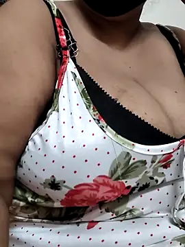 zeepe19's Live XXX Chat