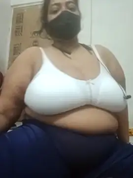 zeepe19 Adlı Modelin Canlı XXX Sohbeti