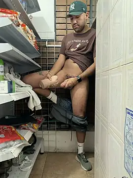 JuanZapata33 webcam show