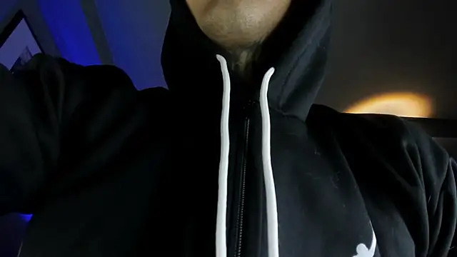Travisttanner28 Pertunjukan Webcam