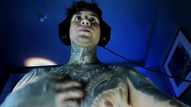 Travisttanner28's Webcam Show
