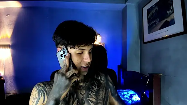 Travisttanner28 Pertunjukan Webcam