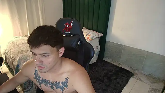 man_dur07 Adlı Modelin Web Kamerası Şovu