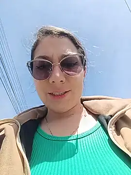Mia_Love-3 现场聊天室
