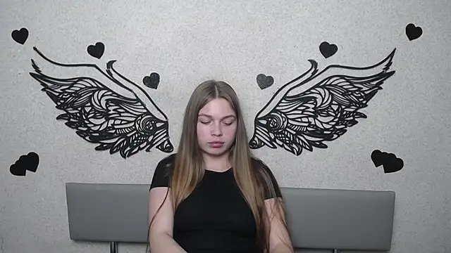 LaraPika's Webcam Show