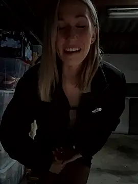 lola_tentatiion's Webcam Show