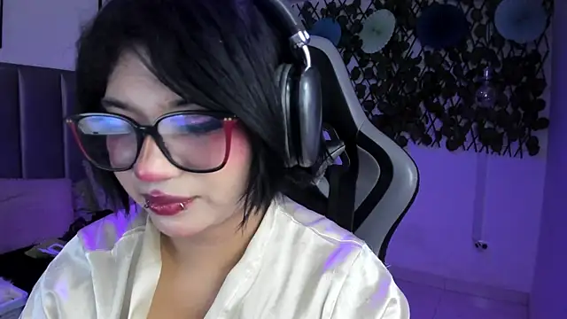 Kitty_Gang's Live XXX Chat