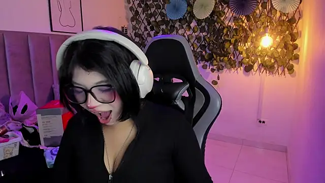 Kitty_Gang's Live XXX Chat