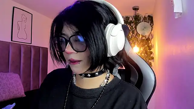 Онлайн чат XXX Kitty_Gang