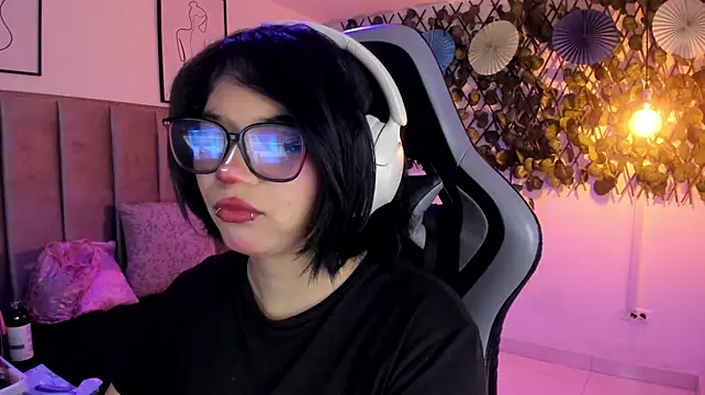 Kitty_Gang's Webcam Show