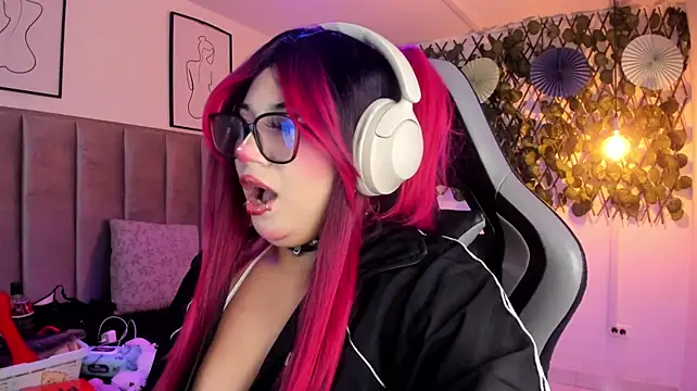Kitty_Gang Live XXX-Chat