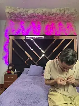 BriannaTS_and_David: вебкам-шоу