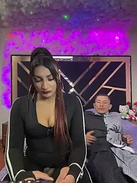 BriannaTS_and_David Show in webcam