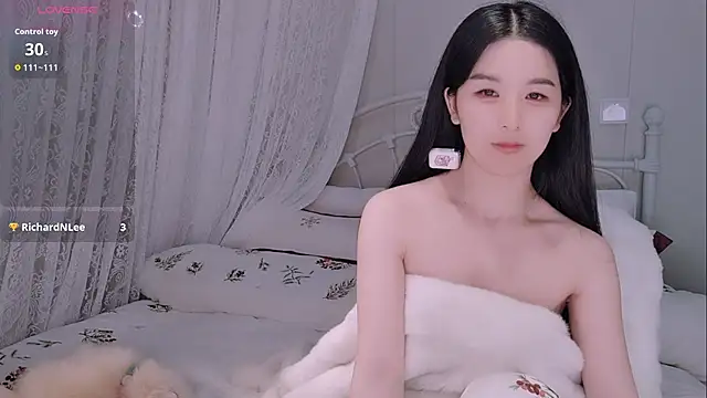BingLin-'s Live XXX Chat