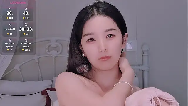 BingLin-'s Live XXX Chat