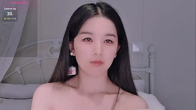 BingLin- live XXX chat