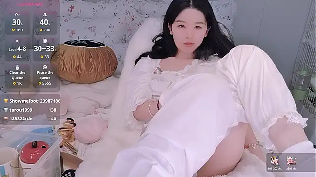 BingLin-'s Live XXX Chat