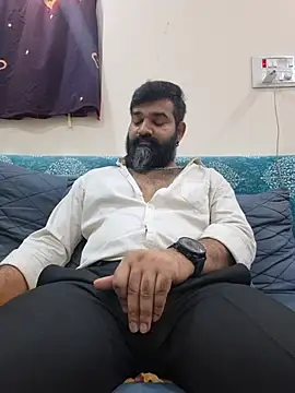 Fun_Guuy Show in webcam