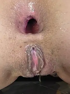 HottCandy21 Show in webcam
