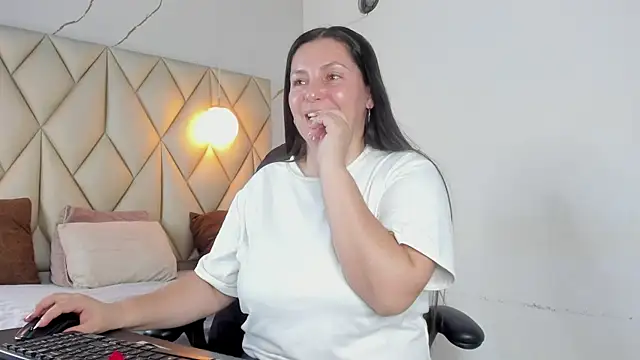 angelswets live XXX chat