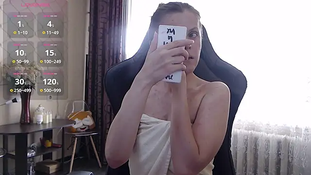צ'אט XXX בשידור חי של JessieOMays