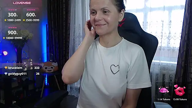 XXX chat uživo modela JessieOMays