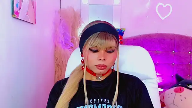 AdanKinng Show in webcam