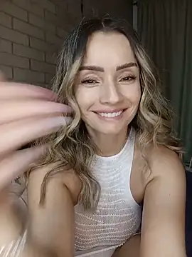 Loly_Horny's Webcam Show