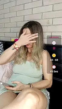 Chat +18 de Loly_Horny ao vivo