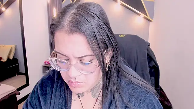 Chat +18 de brigittemiller ao vivo