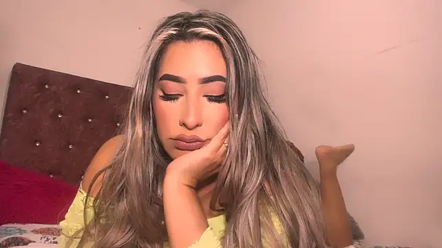 sexylatin_'s Webcam Show