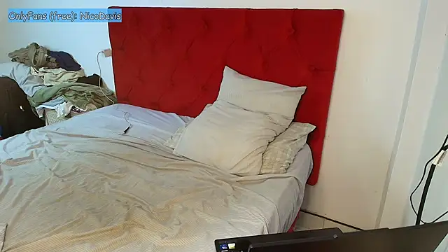 NicoDavisOfficial Webcam show