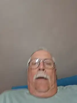 NawtyB1965 Show in webcam