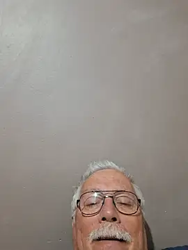 NawtyB1965 Show in webcam