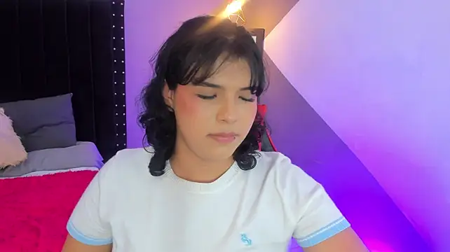 sammybrunette1 Adlı Modelin Web Kamerası Şovu