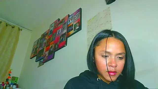 Samary_thomas Chat XXX in diretta