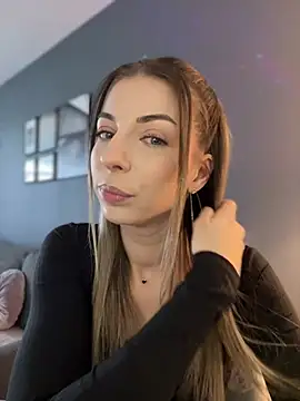 XXX chat uživo modela Mia_Ethan